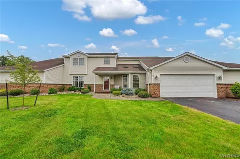 23 Crabapple Ct, Orchard Park, NY 14127