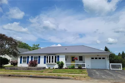 17 S Park St, Cuba, NY 14727