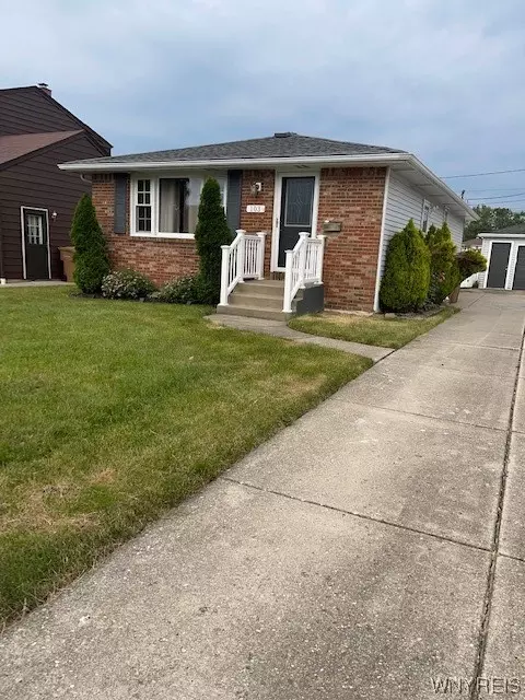 103 Rosewood, Cheektowaga, NY 14225
