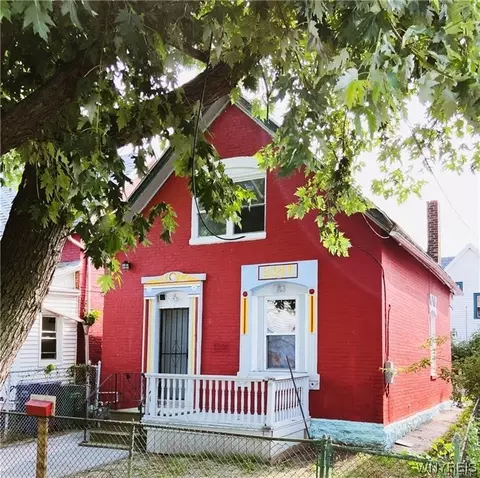 83 Davey St, Buffalo, NY 14206