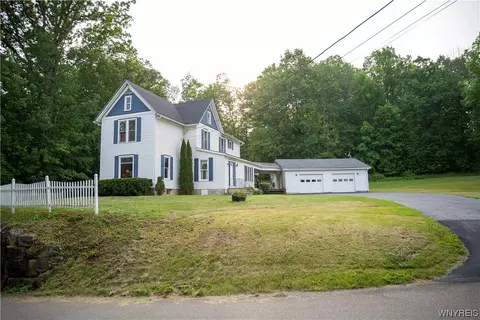 32 Prospect St, Fillmore, NY 14735