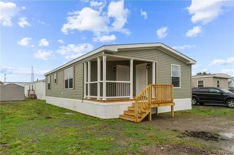 1774 Military Apt 27 Rd, Tonawanda-town, NY 14217