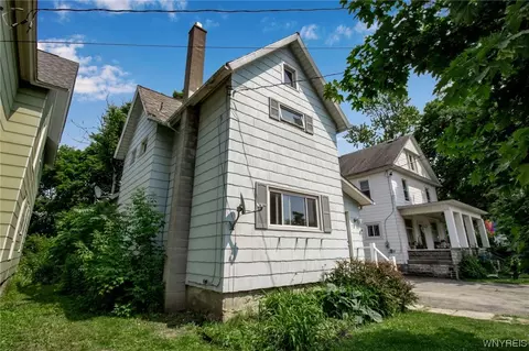 332 Hawley St, Lockport, NY 14094