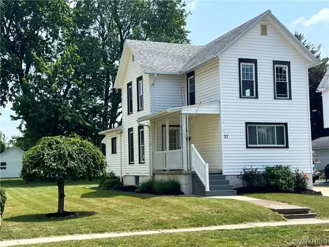 27 Otis St, Batavia, NY 14020