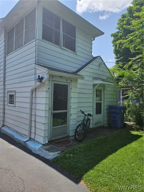 42 Benton St, Rochester, NY 14620