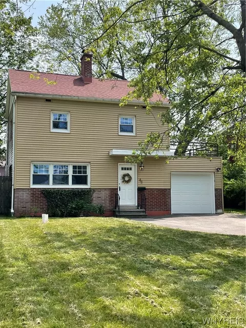 48 Jasper Dr, Amherst, NY 14226