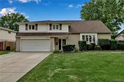 151 Ranch Trl, Amherst, NY 14221