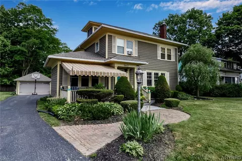 5643 Locust Street Ext, Lockport, NY 14094