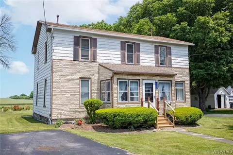 6113 Main Rd, Stafford, NY 14143