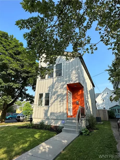 121 School St, Buffalo, NY 14213