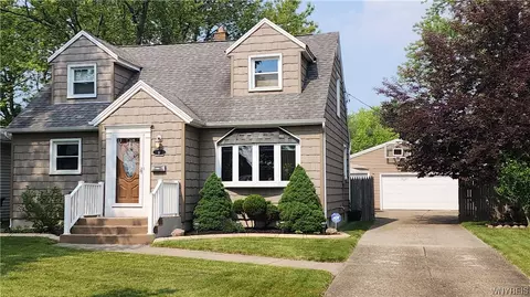 17 Plymouth Dr, Tonawanda, NY 14150