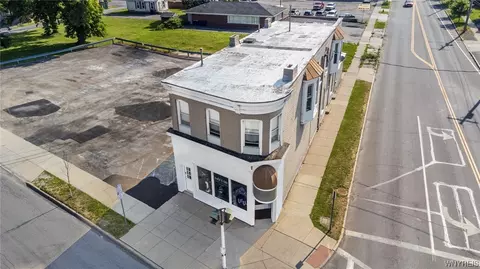 147 Washburn St, Lockport, NY 14094