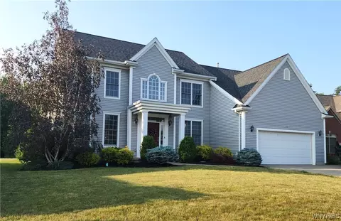 19 Worthington Ln, Lancaster, NY 14086