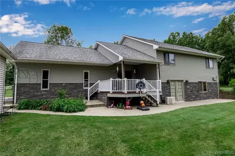 1956 Folsomdale Rd, Bennington, NY 14037