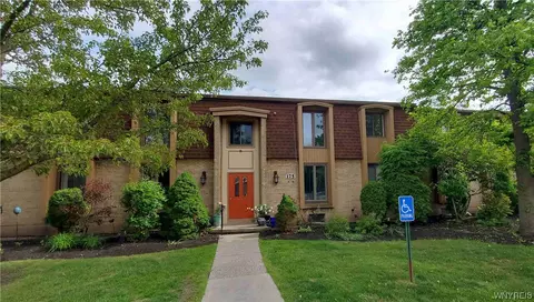 175 Charter Oaks Dr #4, Amherst, NY 14228