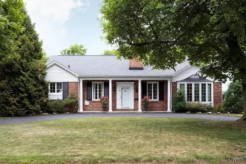 4 Ledge View Ter, Amherst, NY 14221