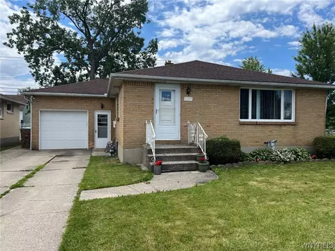 179 Lydia Ln, Cheektowaga, NY 14225