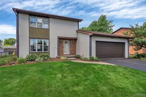 737 Powell Ln, Lewiston, NY 14092