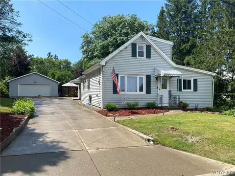 6557 Jewett Holmwood Rd, Orchard Park, NY 14127