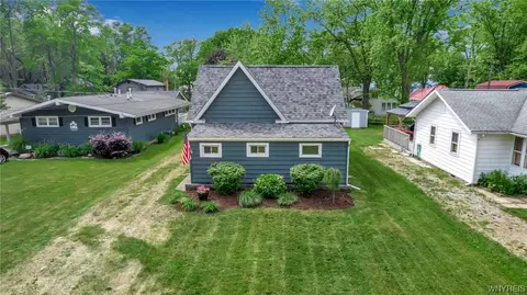 9362 Lake Shore Rd, Evans, NY 14006