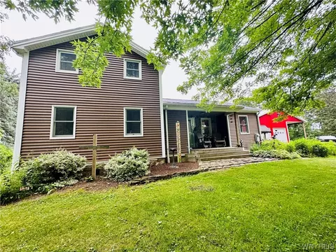 2023 Indian Falls Rd, Pembroke, NY 14036