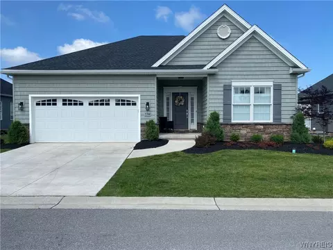 5744 Waterford Ln, Clarence Center, NY 14032
