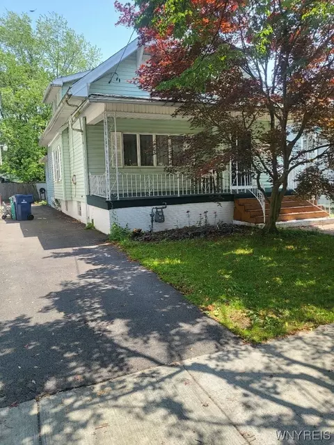 15 Midvale Ave, Buffalo, NY 14215