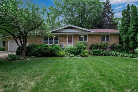 1022 Ridge Rd, Lewiston, NY 14092