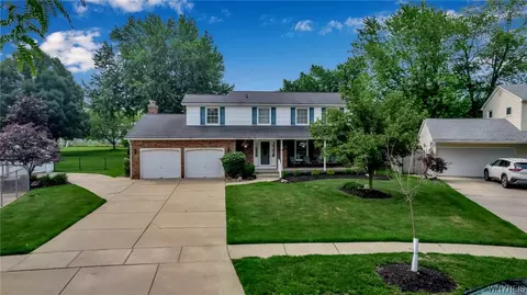149 Willow Green Dr, Amherst, NY 14228