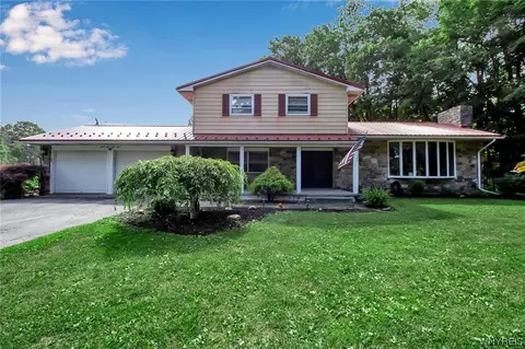 9463 Putnam Rd, Bethany, NY 14020