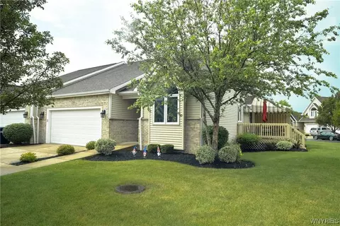 259 White Oak Ter, Grand Island, NY 14072