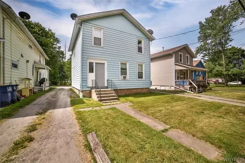 277 Elmwood Ave, Lockport, NY 14094