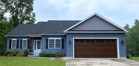 12935 Joshua Dr, Chaffee, NY 14030