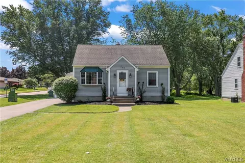 197 E And West Rd, West Seneca, NY 14224