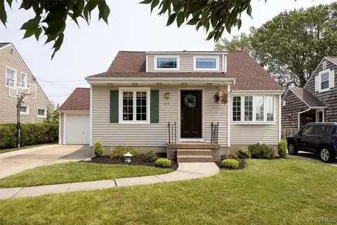615 Cornwall Ave, Tonawanda, NY 14150