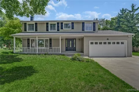 41 Bittersweet Ln, Orchard Park, NY 14127