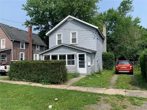 139 Olcott St, Lockport, NY 14094