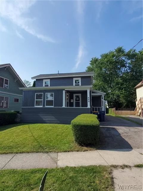 449 Walnut St, Lockport, NY 14094