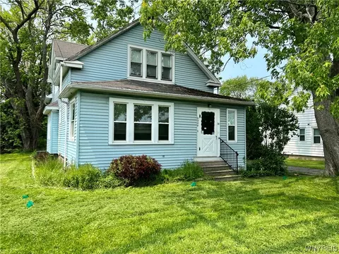 6924 Ward Rd, Wheatfield, NY 14304