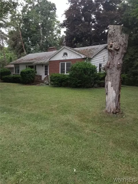 12753 Hanford Rd, Hanover, NY 14136