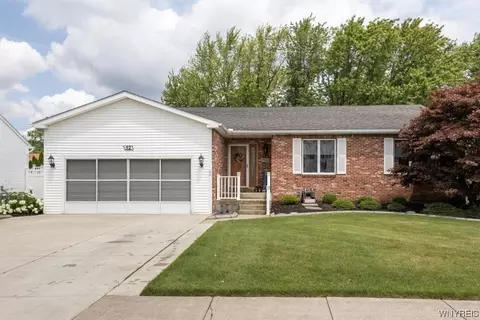 52 Carla Ln, West Seneca, NY 14224