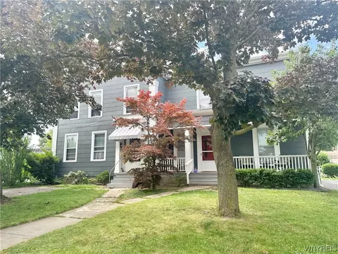 306 N Main St, Ridgeway, NY 14103