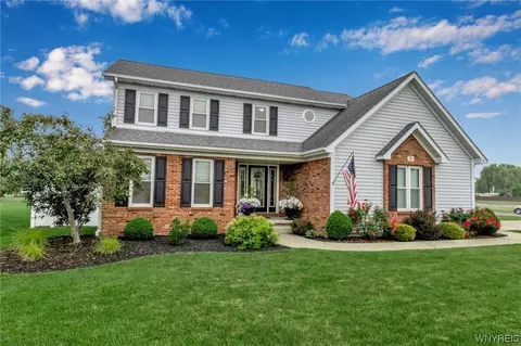 7 White Tail Run, Grand Island, NY 14072