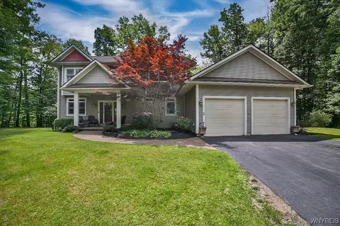 170 Streif Rd, Elma, NY 14059