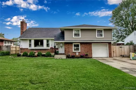 223 Hennepin Rd, Grand Island, NY 14072