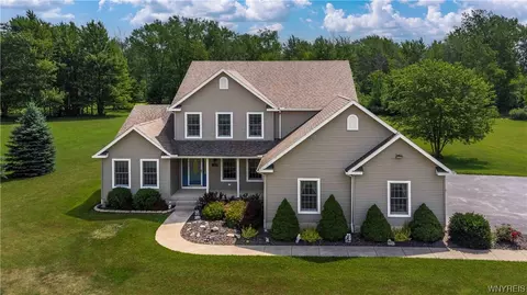 6533 Wolcottsville Rd, Royalton, NY 14001