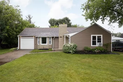 12 Fairfield Ave, Lancaster, NY 14086