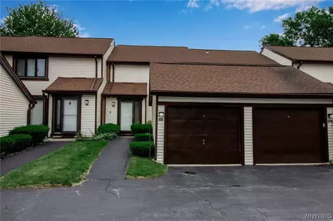 504 Charlesgate Cir, East Amherst, NY 14051