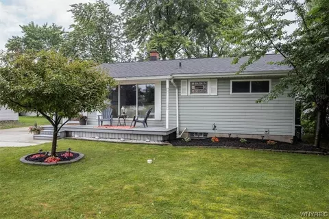 285 Avon Rd, Tonawanda, NY 14150