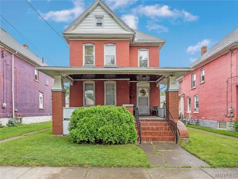 1734 Cudaback Ave, Niagara Falls, NY 14303